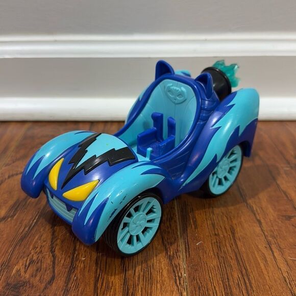 PJ Masks Car Blue Hero Blast Cat Mobile Toy Vehicle - Picture 1 of 5